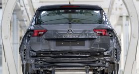 A Volkswagen Tiguan on the production line. Photo via Volkswagen Group