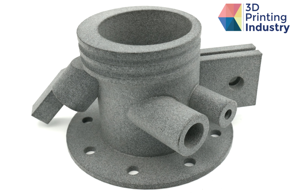 Tube connector model and scan result. Photo and image by 3D Printing Industry.